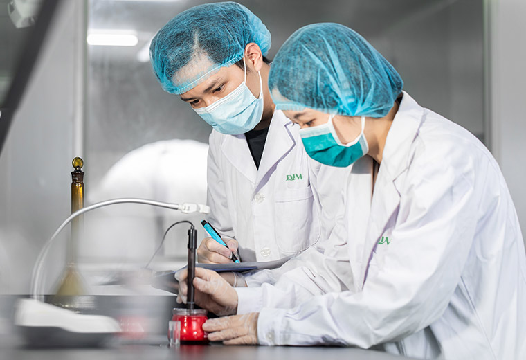 Our R&D team is making skin care product samples