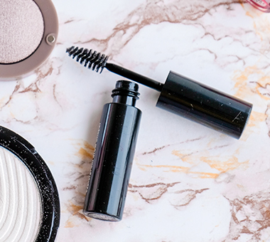 mascara
